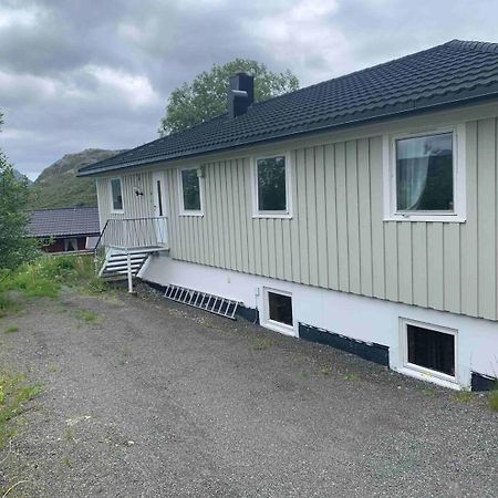 Leilighet Med Balkong Og Havutsikt Pa Napp. מראה חיצוני תמונה